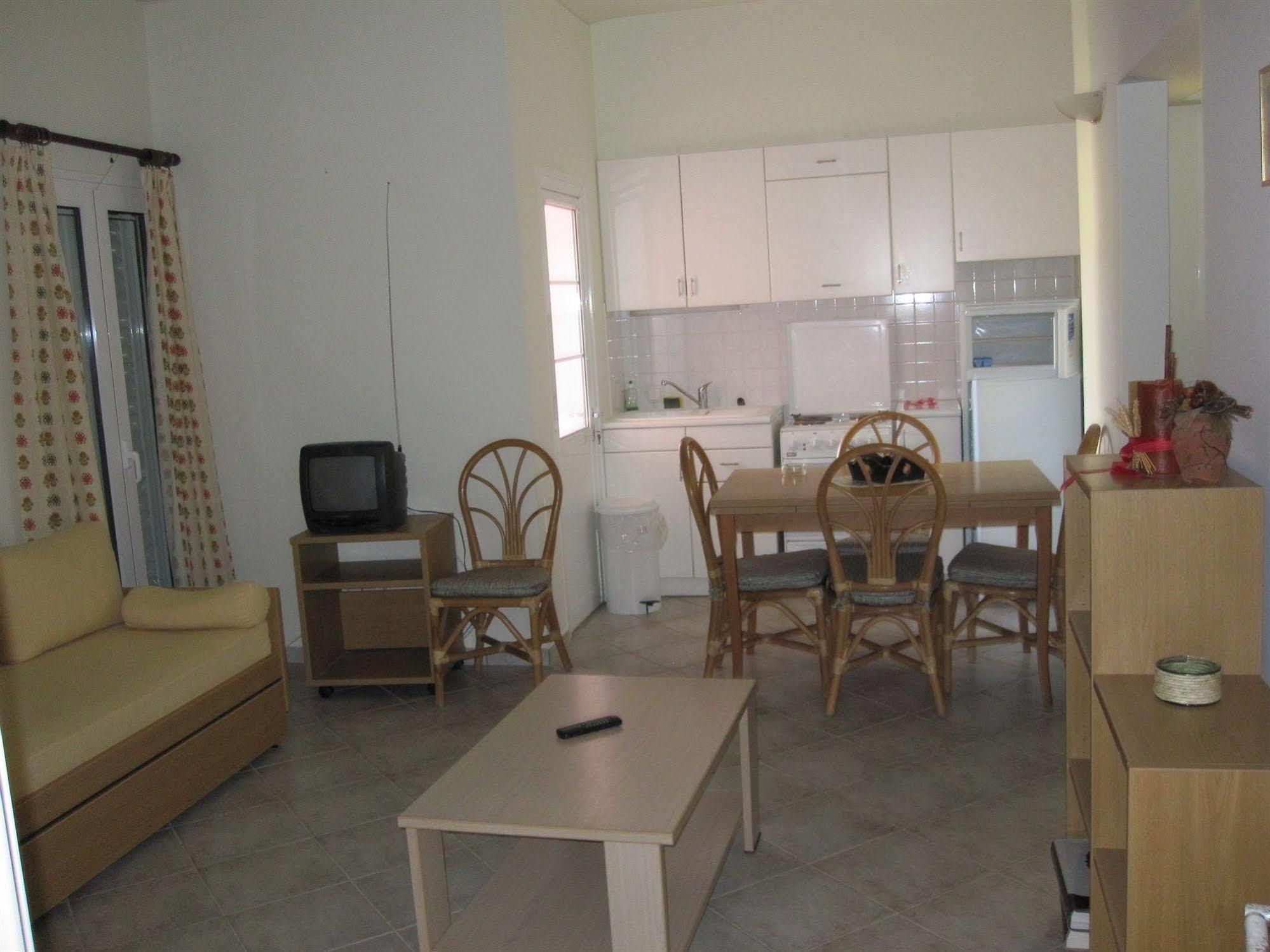 Dionysos Authentic Resort & Village 阿伊亚芳蒂亚 外观 照片